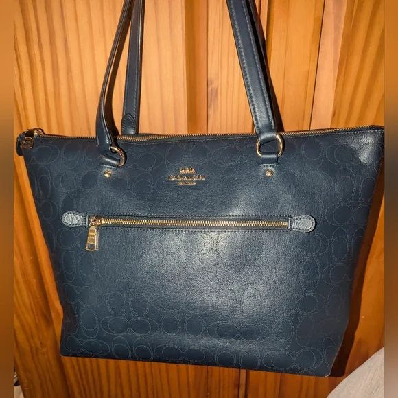 Coach Gallery Navy Perforted Leather Tote with Gold Accents.1499 - Picture 1 of 13